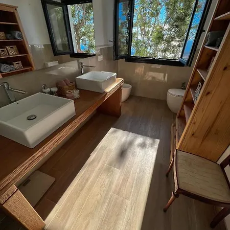 Villa Paraiso With Spectacular Ocean Viev Heated Pool & Jacuzzi Güimar